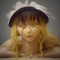 蜜糖视频技术编辑王博的工作照，他正在调试导航系统的数据维护工具，屏幕上显示着清晰的内容管理界面